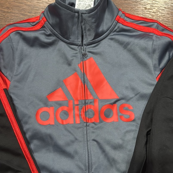 Adidas track outfit - Picture 2 of 5